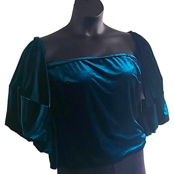 NWOT State Forest Green Velvet Off-The-Shoulder Bell Sleeve Top Size Medium - Picture 3 of 6